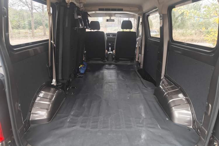 Used CHANGAN KAICHENG Ruixing M60 2020 1.5L Standard Version China VI 6-Seater DAM15KR Interior 4