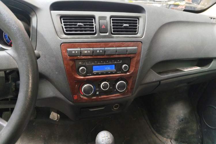 Used CHANGAN KAICHENG Ruixing M60 2019 1.5L Base Version China VI Standard 7-Seater DAM15KR Audio And AC Panel