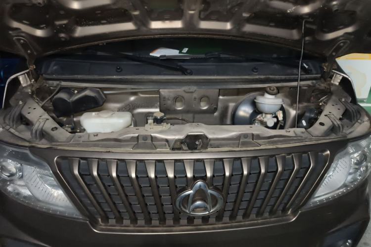 Used CHANGAN KAICHENG Ruixing M60 2019 1.5L Standard Model China V Emission Standards 5/6 Seats 4G15S Engine Bay