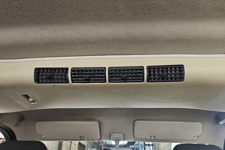 Used CHANGAN KAICHENG Ruixing M60 2019 1.5L Standard Version China VI Emission Standard 5/6 Seats DAM15KR Headliner