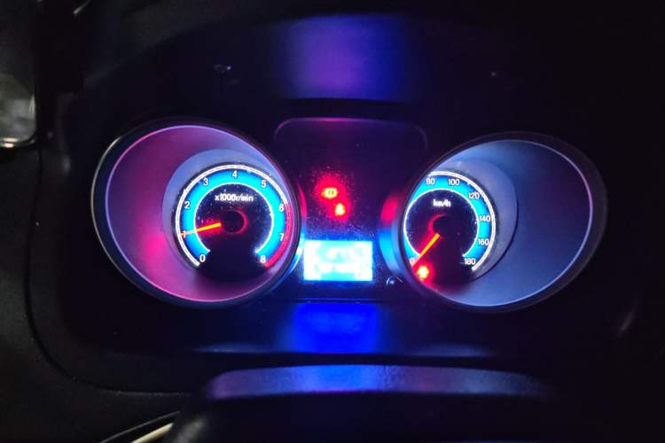 Used CHANGAN KAICHENG Ruixing M60 2019 1.5L Base Version China VI Standard 2-Seater Van with DAM15KR Engine Instrument Cluster