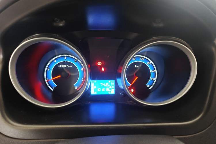 Used CHANGAN KAICHENG Ruixing M60 2019 1.5L Standard Version China VI Emission Standard 5/6 Seats DAM15KR Instrument Cluster
