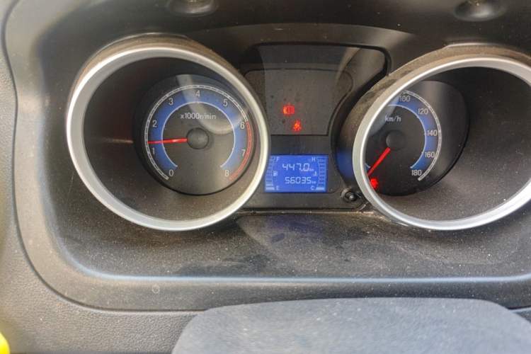 Used CHANGAN KAICHENG Ruixing M60 2019 1.5L Base Version China VI Standard 2-Seater Van with DAM15KR Engine Odometer Close Up