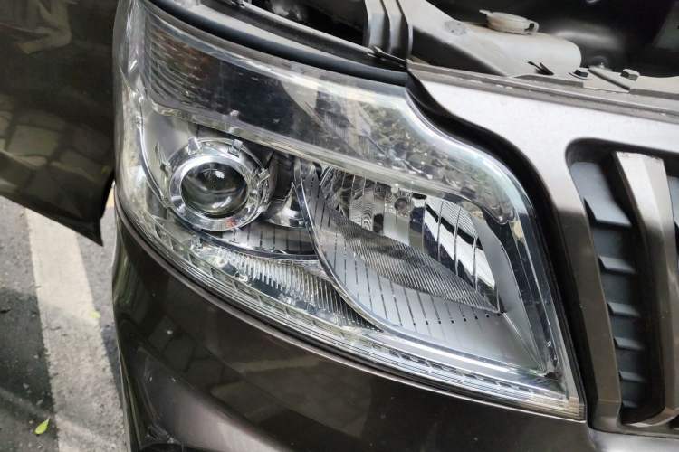 Used CHANGAN KAICHENG Ruixing M60 2019 1.5L Base Version China VI Standard 7-Seater DAM15KR Right Front Headlight