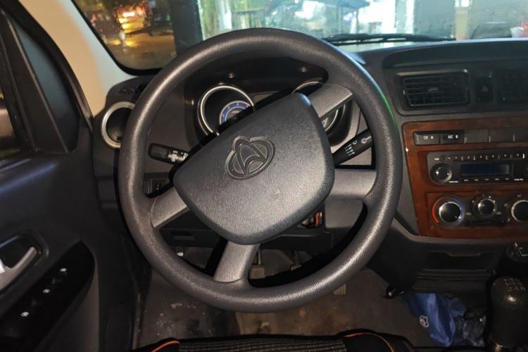 Used CHANGAN KAICHENG Ruixing M60 2019 1.5L Standard Version China VI Emission Standard 5/6 Seats DAM15KR Steering Wheel