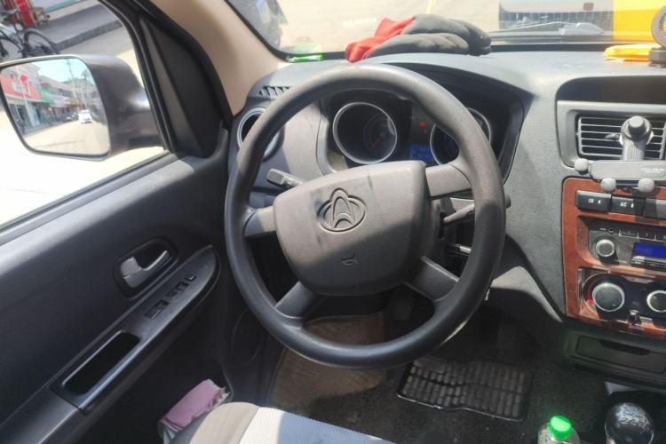 Used CHANGAN KAICHENG Ruixing M60 2019 1.5L Standard Version China VI Emission Standard 5/6 Seats DAM15KR Steering Wheel
