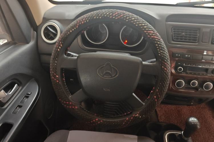 Used CHANGAN KAICHENG Ruixing M60 2019 1.5L Standard Version China VI Emission Standard 5/6 Seats DAM15KR Steering Wheel