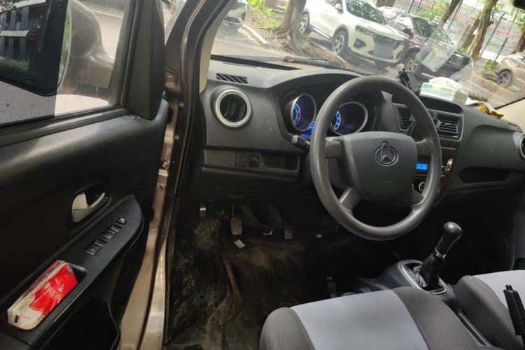 Used CHANGAN KAICHENG Ruixing M60 2019 1.5L Standard Version China VI Emission Standard 5/6 Seats DAM15KR Steering Wheel