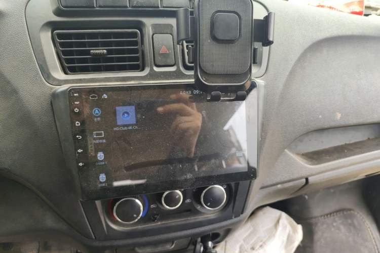 Used CHANGAN KAICHENG Ruixing M60 2019 1.5L Standard Version China VI Emission Standard 5/6 Seats DAM15KR Audio And AC Panel