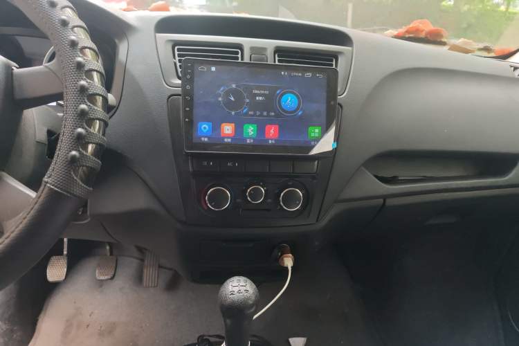 Used CHANGAN KAICHENG Ruixing M60 2019 1.5L Standard Model China V Emission Standards 5/6 Seats 4G15S Audio And AC Panel