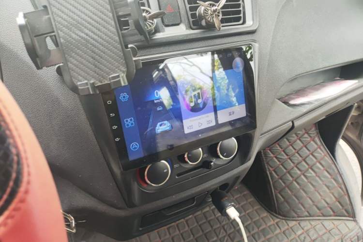 Used CHANGAN KAICHENG Ruixing M60 2019 1.5L Standard Version China VI Emission Standard 5/6 Seats DAM15KR Audio And AC Panel