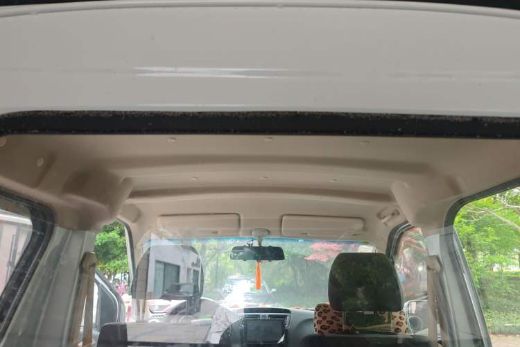Used CHANGAN KAICHENG Ruixing M60 2019 1.5L Standard Model China V Emission Standards 5/6 Seats 4G15S Headliner