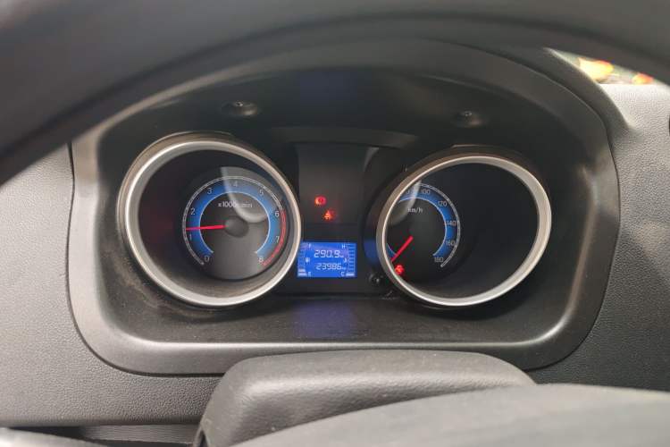 Used CHANGAN KAICHENG Ruixing M60 2019 1.5L Standard Model China V Emission Standards 5/6 Seats 4G15S Instrument Cluster