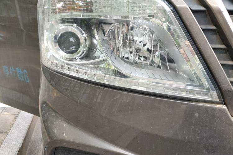 Used CHANGAN KAICHENG Ruixing M60 2019 1.5L Business Version China VI 6-Seater DAM15KR Right Front Headlight