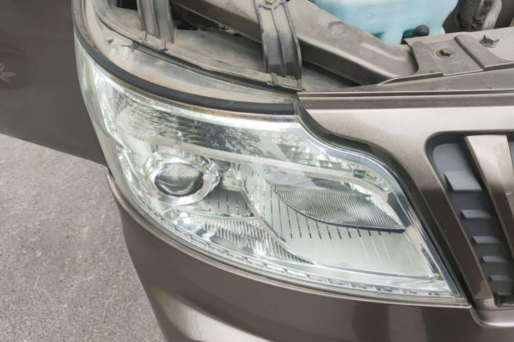 Used CHANGAN KAICHENG Ruixing M60 2019 1.5L Standard Version China VI Emission Standard 5/6 Seats DAM15KR Right Front Headlight