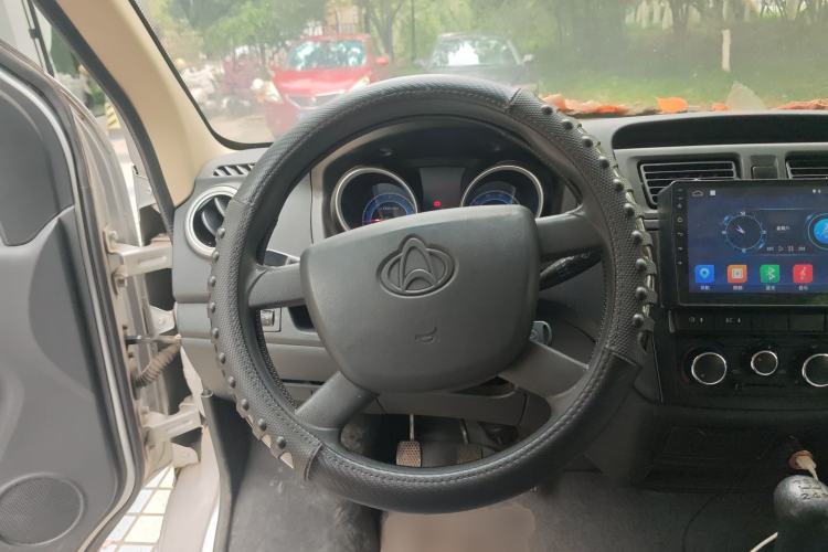 Used CHANGAN KAICHENG Ruixing M60 2019 1.5L Standard Model China V Emission Standards 5/6 Seats 4G15S Steering Wheel