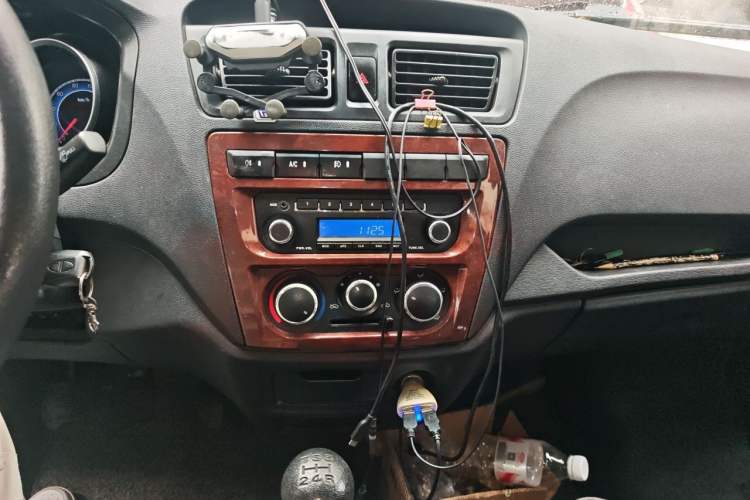 Used CHANGAN KAICHENG Ruixing M60 2019 1.5L Business Version China VI 6-Seater DAM15KR Audio And AC Panel