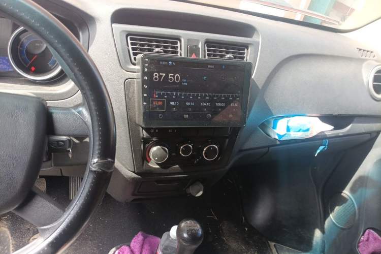 Used CHANGAN KAICHENG Ruixing M60 2019 1.5L Standard Version China VI Van with 5 Seats DAM15KR Audio And AC Panel