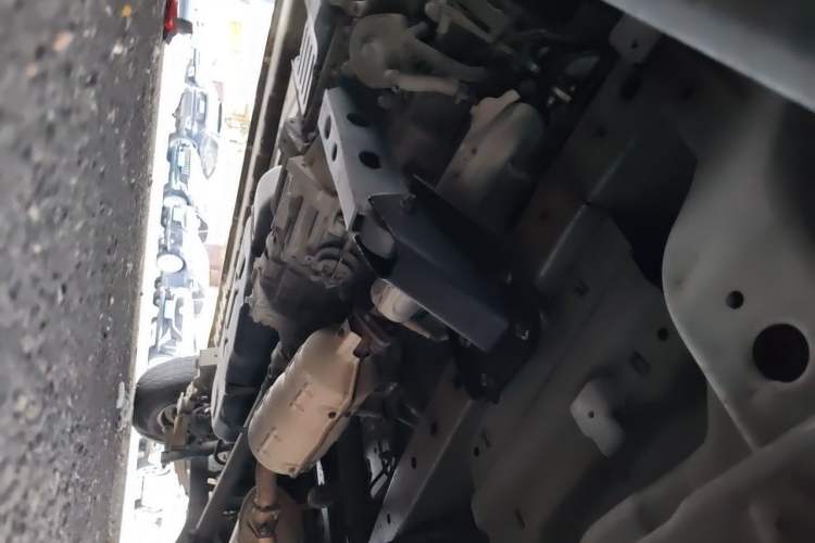 Used CHANGAN KAICHENG Ruixing M60 2019 1.5L Standard Model China V Emission Standards 5/6 Seats 4G15S Chassis Front Left