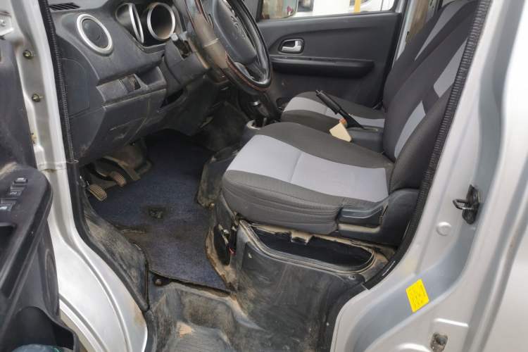 Used CHANGAN KAICHENG Ruixing M60 2019 1.5L Standard Version China VI Emission Standard 5/6 Seats DAM15KR Driver Seat