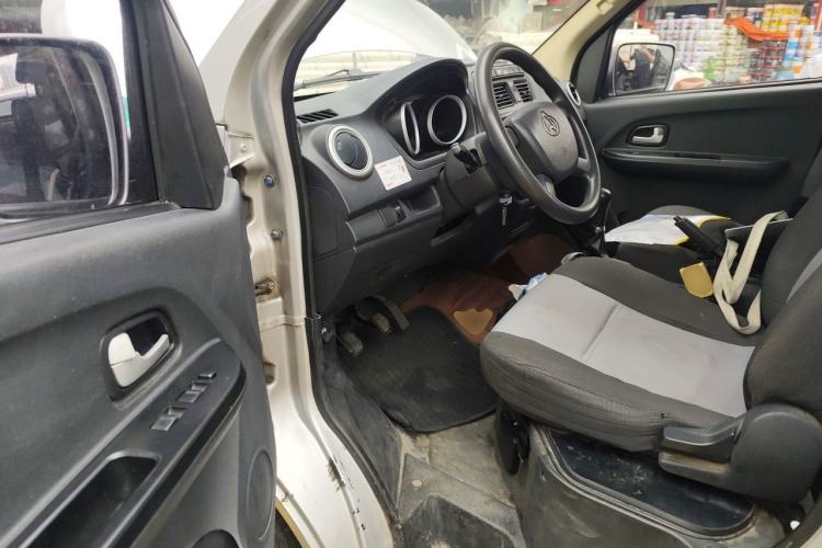 Used CHANGAN KAICHENG Ruixing M60 2019 1.5L Standard Version China VI Van with 5 Seats DAM15KR Driver Seat
