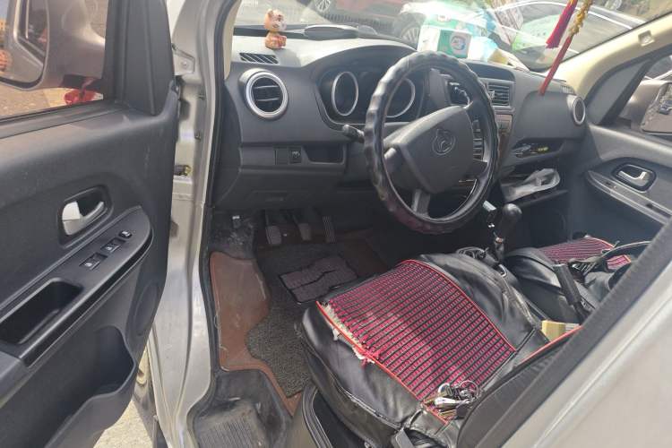 Used CHANGAN KAICHENG Ruixing M60 2019 1.5L Business Model China V Emission Standard 6-Seater 4G15S Driver Seat