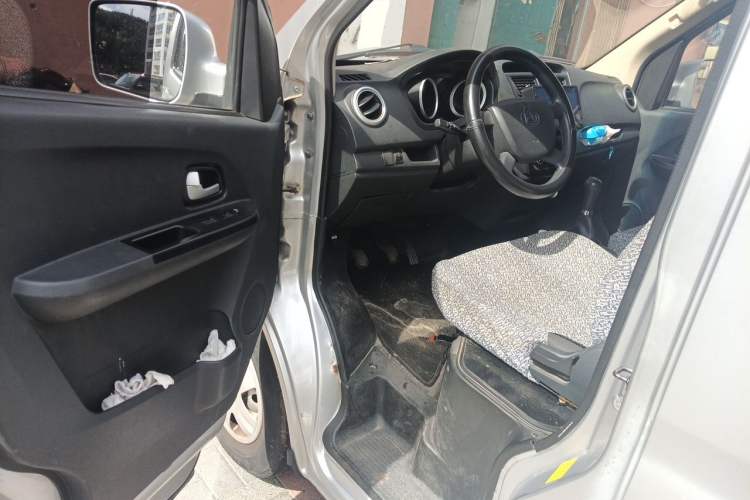 Used CHANGAN KAICHENG Ruixing M60 2019 1.5L Standard Version China VI Van with 5 Seats DAM15KR Driver Seat