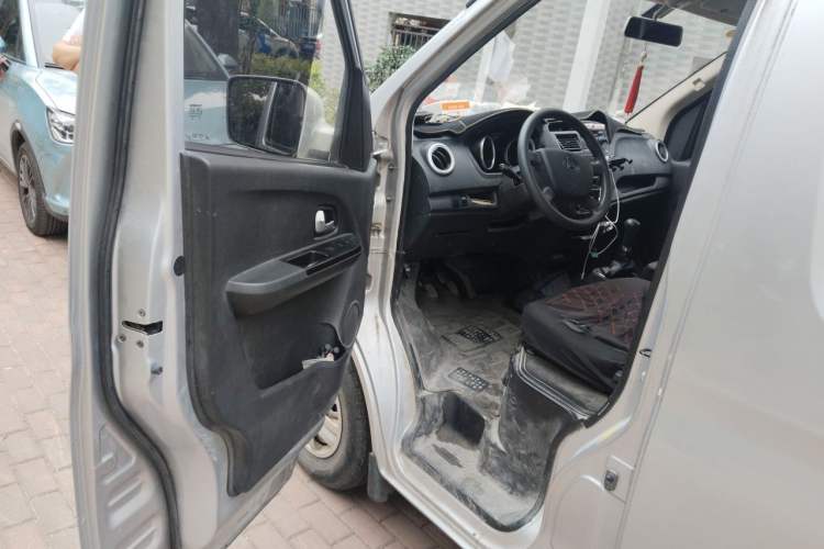 Used CHANGAN KAICHENG Ruixing M60 2019 1.5L Standard Version China VI Emission Standard 5/6 Seats DAM15KR Driver Seat