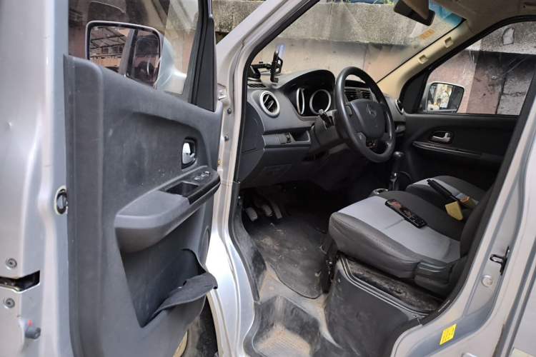 Used CHANGAN KAICHENG Ruixing M60 2019 1.5L Base Model China V Emission Standard 2-Seat Cargo Van with 4G15S Engine Driver Seat