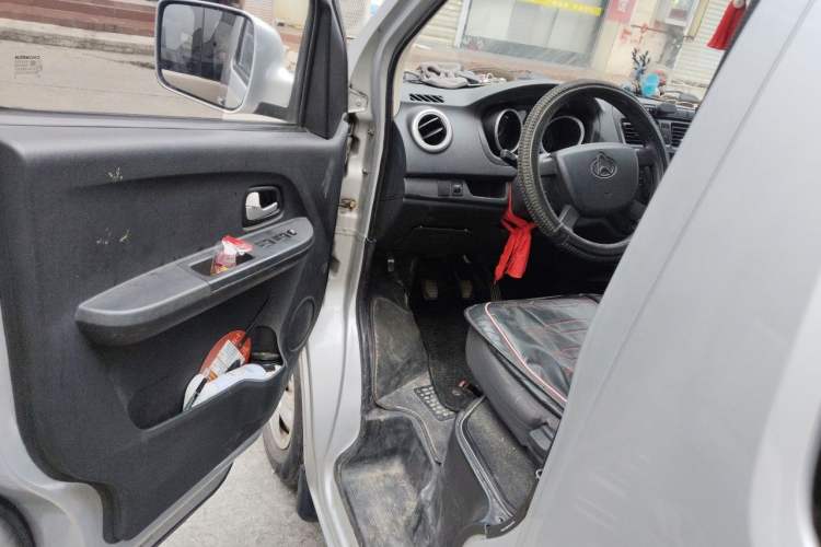 Used CHANGAN KAICHENG Ruixing M60 2019 1.5L Standard Model China V Emission Standards 5/6 Seats 4G15S Driver Seat