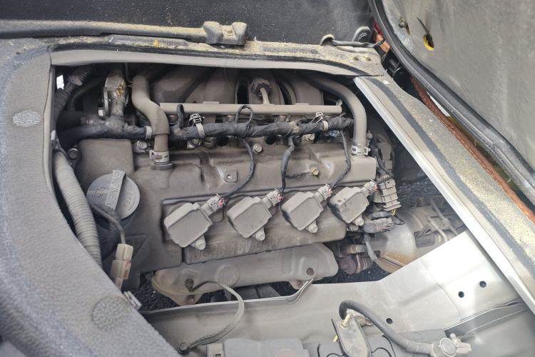 Used CHANGAN KAICHENG Ruixing M60 2019 1.5L Business Model China V Emission Standard 6-Seater 4G15S Engine Bay
