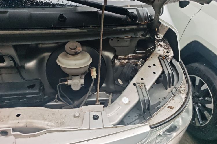 Used CHANGAN KAICHENG Ruixing M60 2019 1.5L Business Version China VI 6-Seater DAM15KR Engine Bay Left
