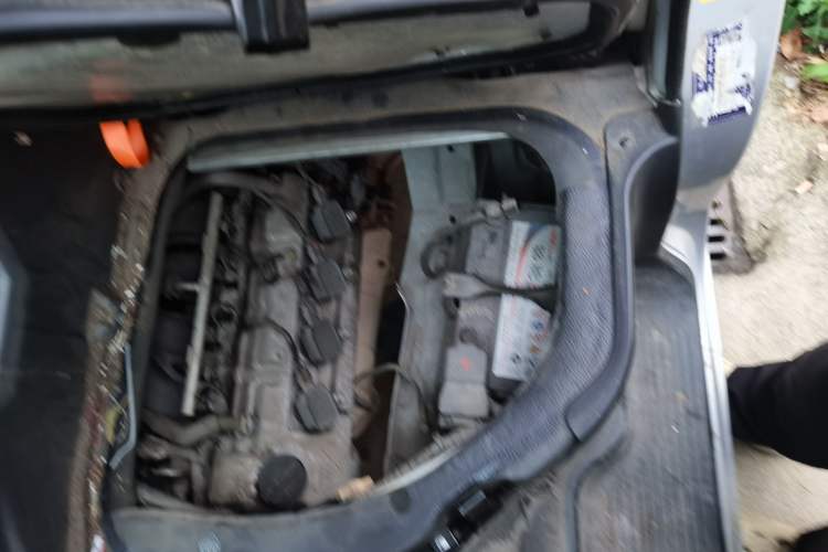 Used CHANGAN KAICHENG Ruixing M60 2019 1.5L Standard Version China VI Emission Standard 5/6 Seats DAM15KR Engine Bay Left