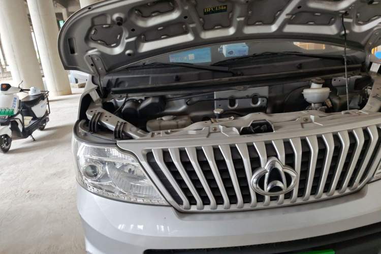 Used CHANGAN KAICHENG Ruixing M60 2019 1.5L Standard Version China VI Van with 5 Seats DAM15KR Engine Bay Right