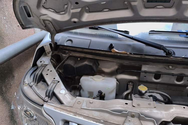 Used CHANGAN KAICHENG Ruixing M60 2019 1.5L Base Model China V Emission Standard 2-Seat Cargo Van with 4G15S Engine Engine Bay Right