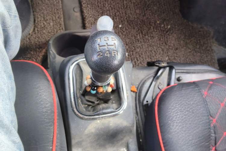 Used CHANGAN KAICHENG Ruixing M60 2019 1.5L Business Version China VI 6-Seater DAM15KR Gear Lever