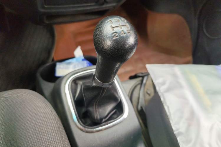 Used CHANGAN KAICHENG Ruixing M60 2019 1.5L Standard Version China VI Van with 5 Seats DAM15KR Gear Lever