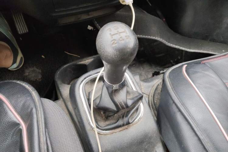 Used CHANGAN KAICHENG Ruixing M60 2019 1.5L Standard Model China V Emission Standards 5/6 Seats 4G15S Gear Lever
