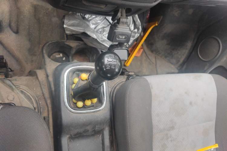 Used CHANGAN KAICHENG Ruixing M60 2019 1.5L Base Version China VI Standard 7-Seater DAM15KR Gear Lever