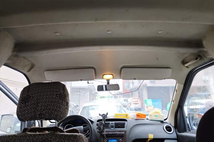 Used CHANGAN KAICHENG Ruixing M60 2019 1.5L Standard Model China V Emission Standards 5/6 Seats 4G15S Headliner
