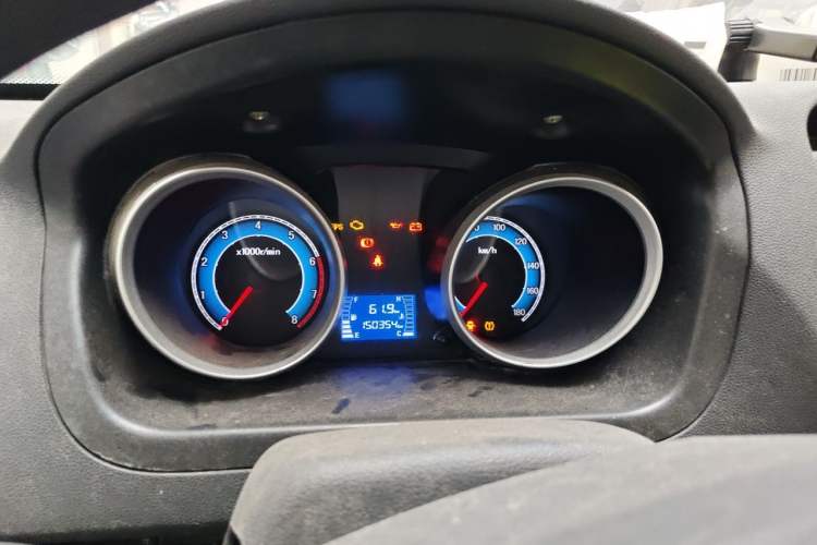 Used CHANGAN KAICHENG Ruixing M60 2019 1.5L Standard Model China V Emission Standards 5/6 Seats 4G15S Instrument Cluster
