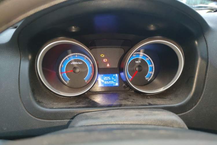 Used CHANGAN KAICHENG Ruixing M60 2019 1.5L Standard Model China V Emission Standards 5/6 Seats 4G15S Instrument Cluster