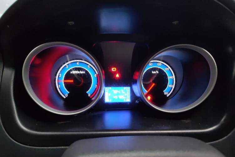 Used CHANGAN KAICHENG Ruixing M60 2019 1.5L Standard Model China V Emission Standards 5/6 Seats 4G15S Instrument Cluster