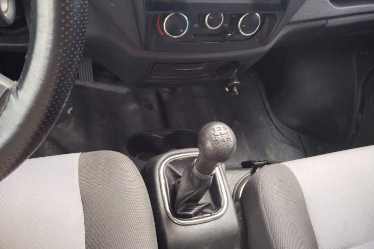Used CHANGAN KAICHENG Ruixing M60 2019 1.5L Base Version China VI Standard 2-Seater Van with DAM15KR Engine Interior 3
