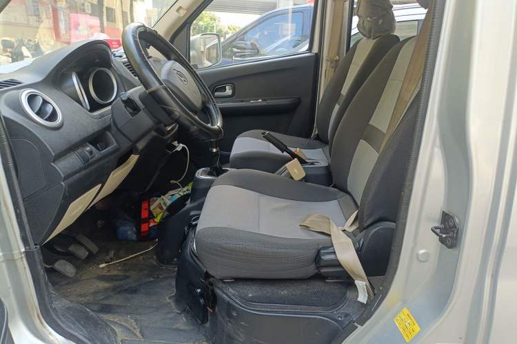 Used CHANGAN KAICHENG Ruixing M60 2019 1.5L Standard Model China V Emission Standards 5/6 Seats 4G15S Left Front Seat