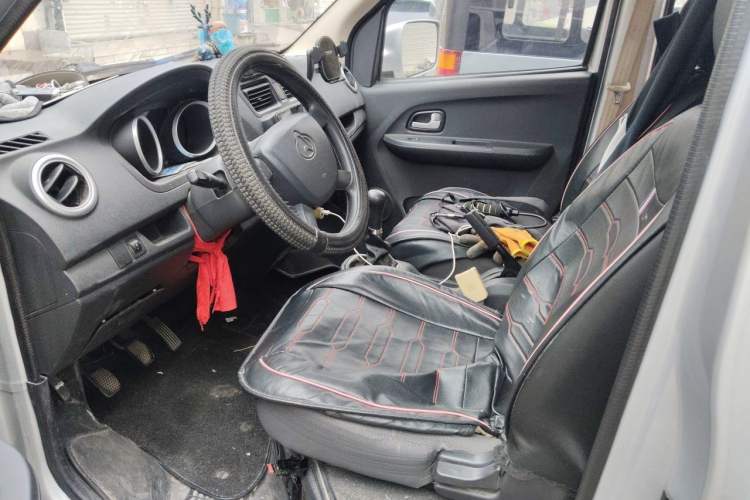 Used CHANGAN KAICHENG Ruixing M60 2019 1.5L Standard Model China V Emission Standards 5/6 Seats 4G15S Left Front Seat