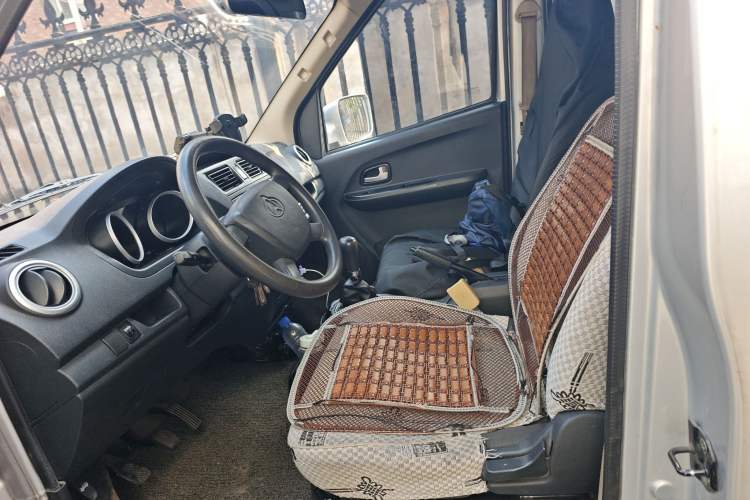Used CHANGAN KAICHENG Ruixing M60 2019 1.5L Standard Version China VI Emission Standard 5/6 Seats DAM15KR Left Front Seat