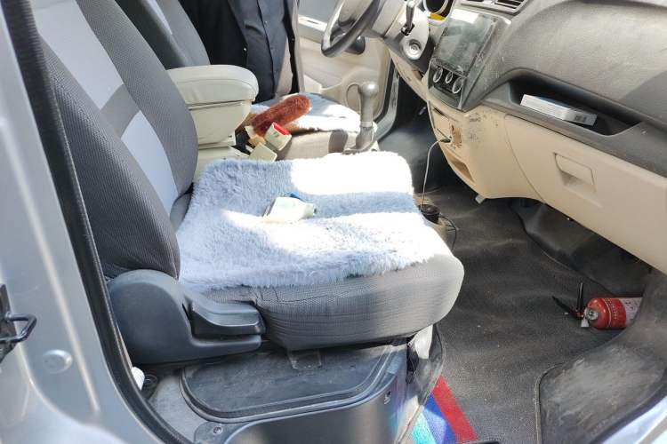 Used CHANGAN KAICHENG Ruixing M60 2019 1.5L Base Version China VI Standard 2-Seater Van with DAM15KR Engine Left Rear Seat