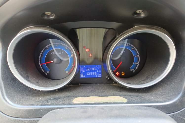 Used CHANGAN KAICHENG Ruixing M60 2019 1.5L Standard Model China V Emission Standards 5/6 Seats 4G15S Odometer Close Up