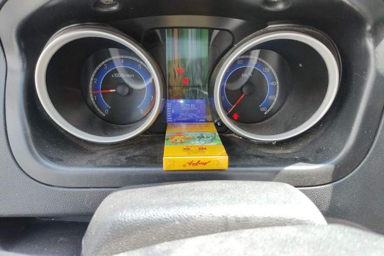 Used CHANGAN KAICHENG Ruixing M60 2019 1.5L Base Version China VI Standard 2-Seater Van with DAM15KR Engine Odometer Close Up